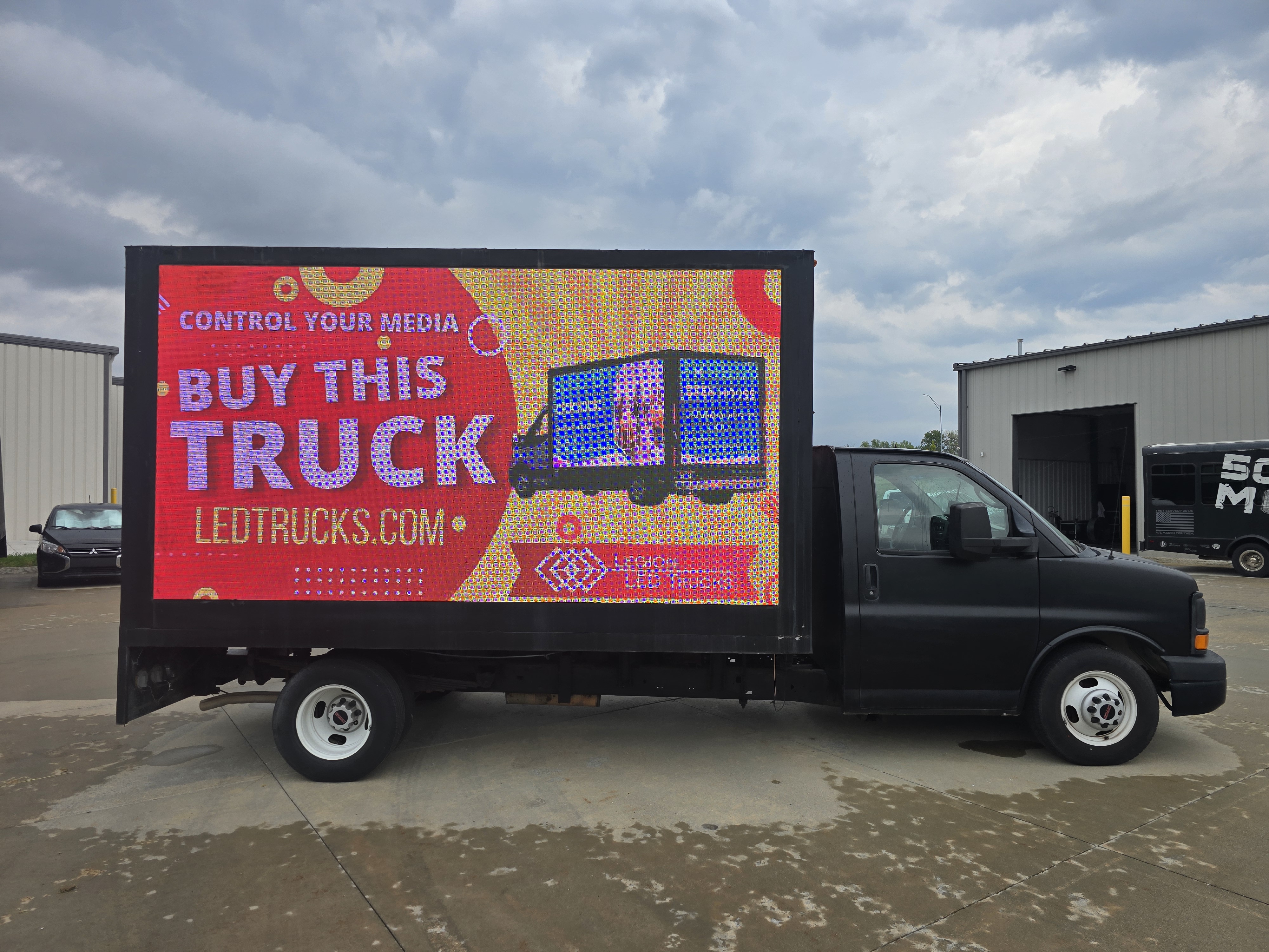 2015 GMC SAVANA 3500 CUTAWAY LED truck for sale