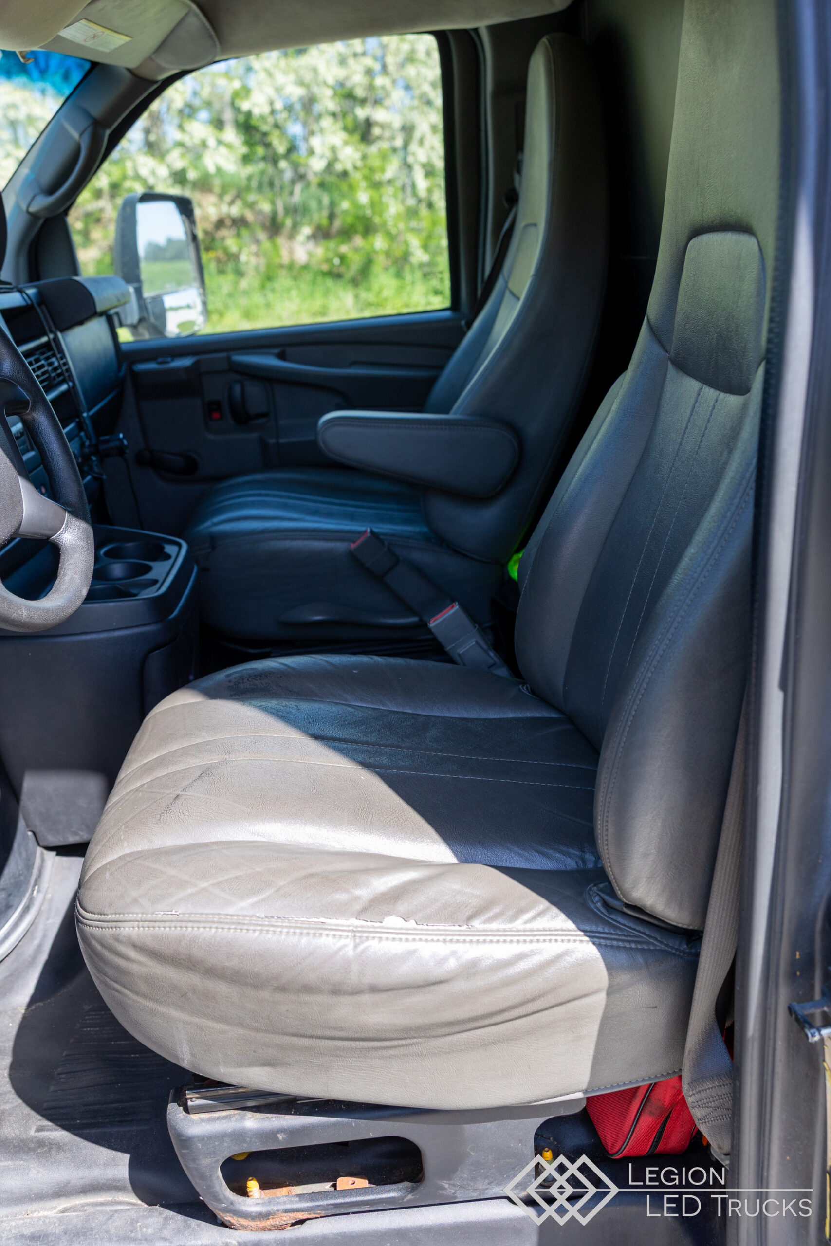 2014 GMC Savana 3500 led truck for sale – photo 33 of 42