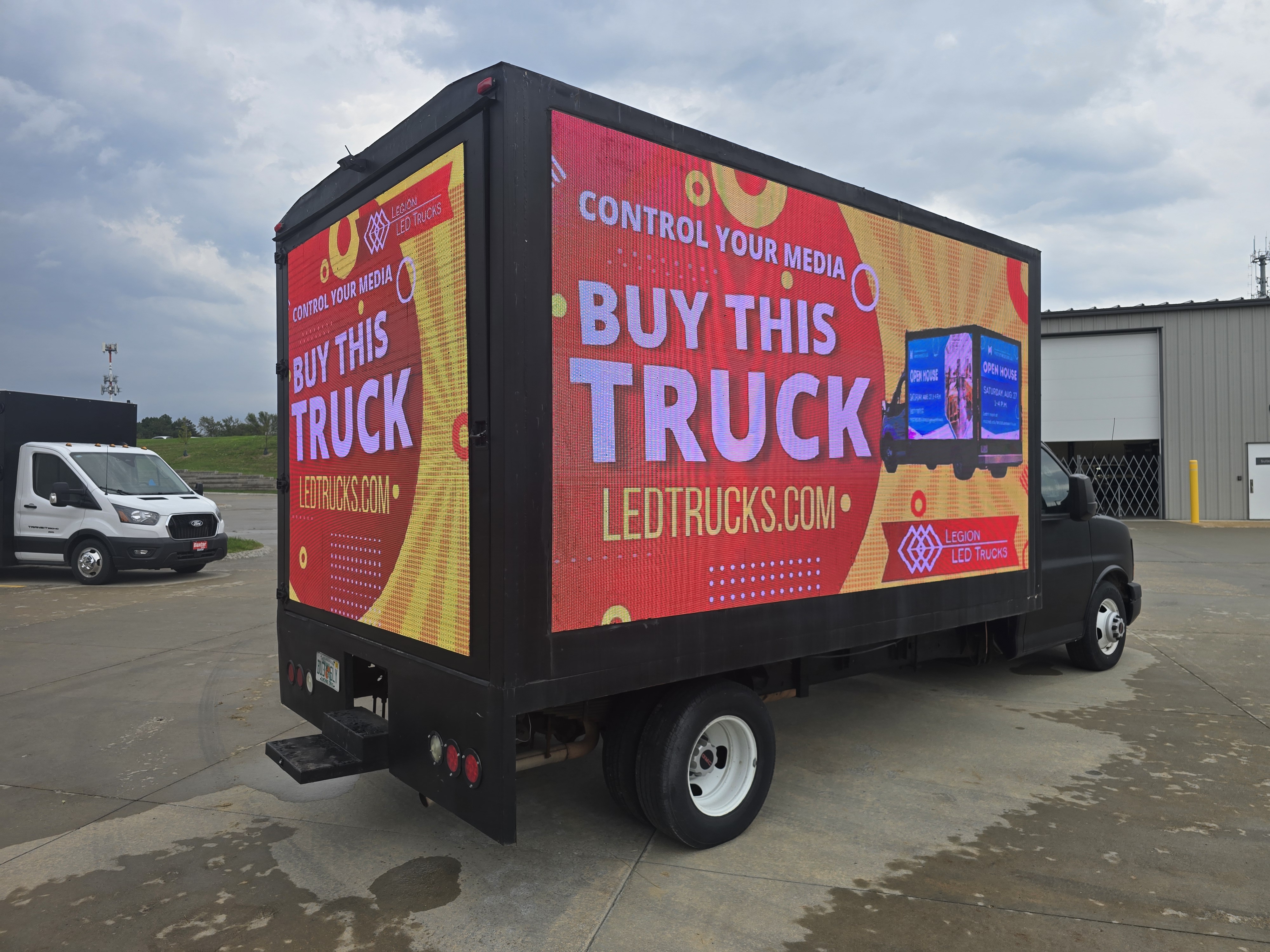 2015 GMC SAVANA 3500 CUTAWAY used mobile billboard truck