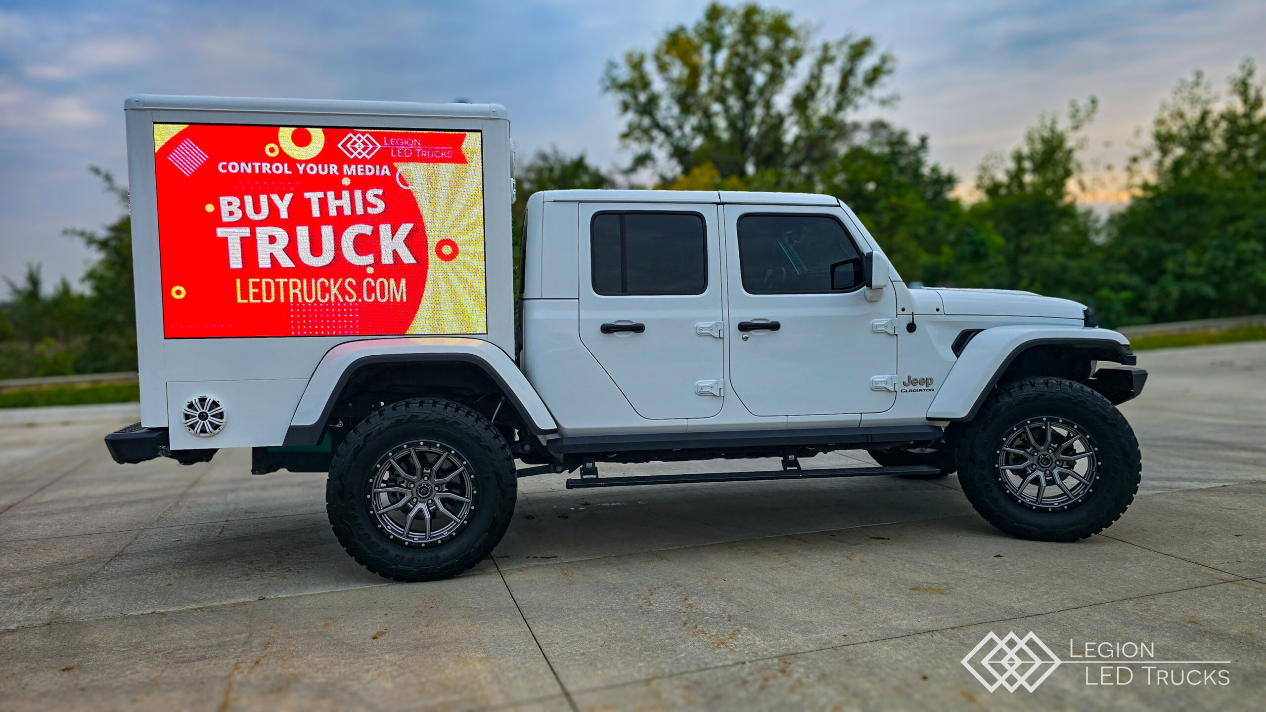 2021 Jeep Gladiator led truck for sale – photo 3 of 18
