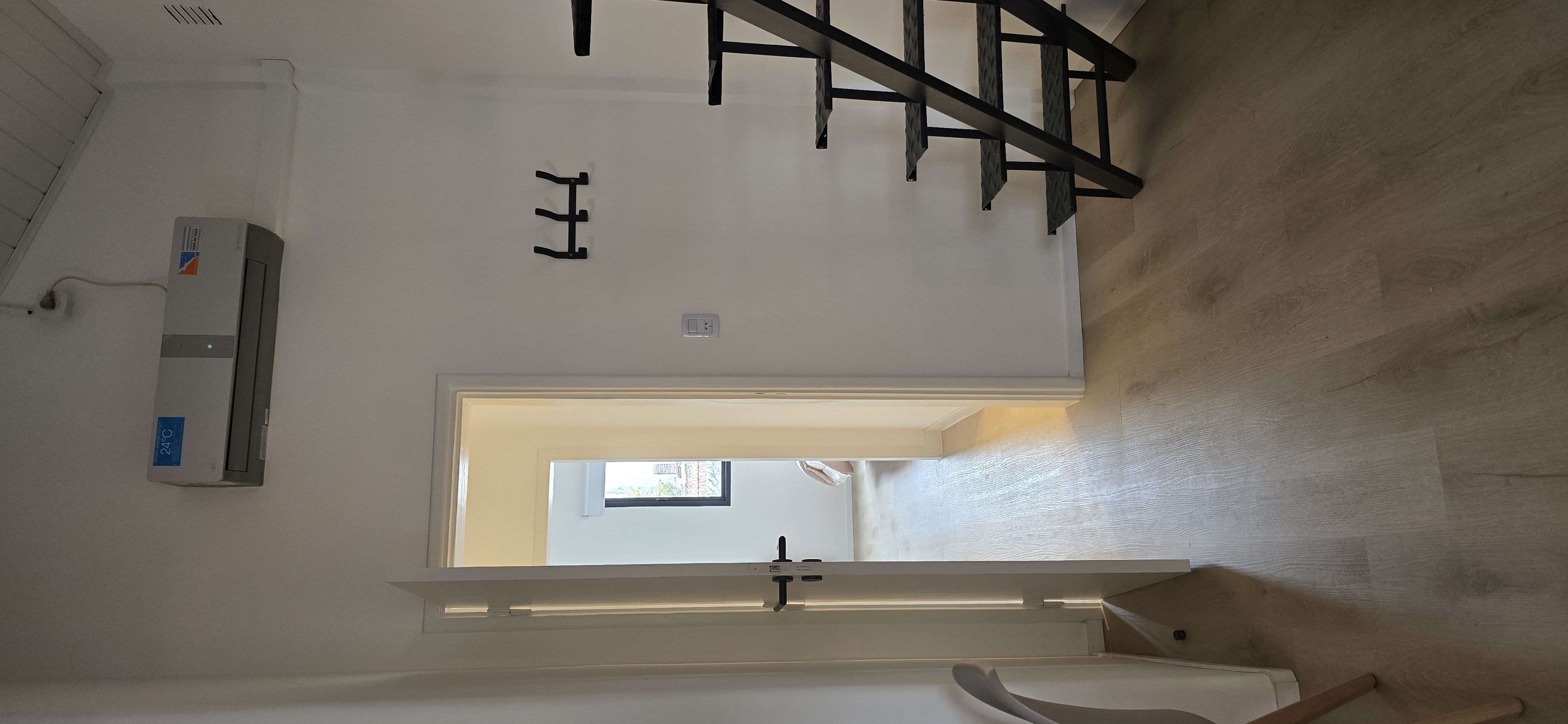 Pasillo y escalera