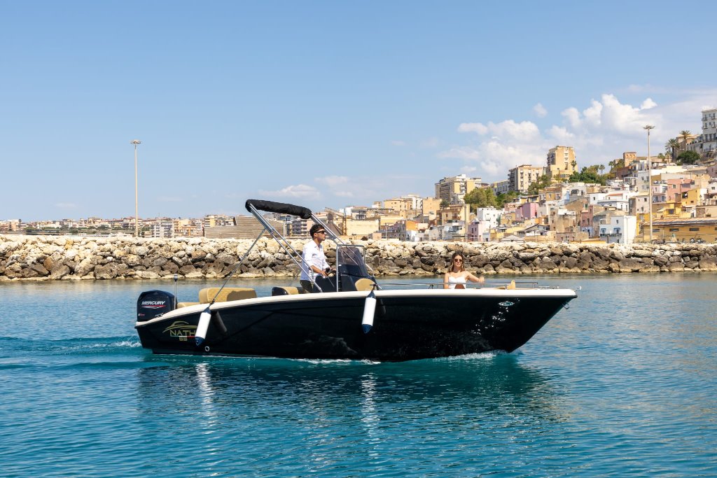 Marinus barca nera