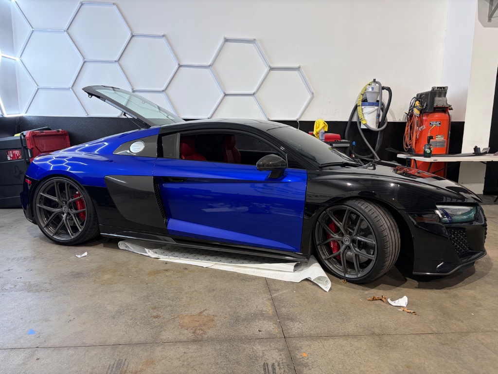 Audi R8 Two-Tone Wrap