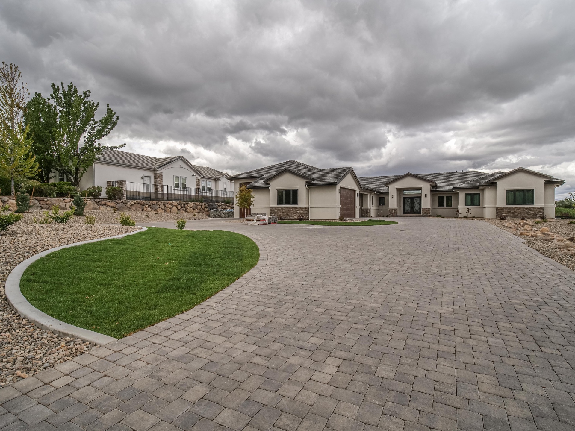 Pavers & Hardscape