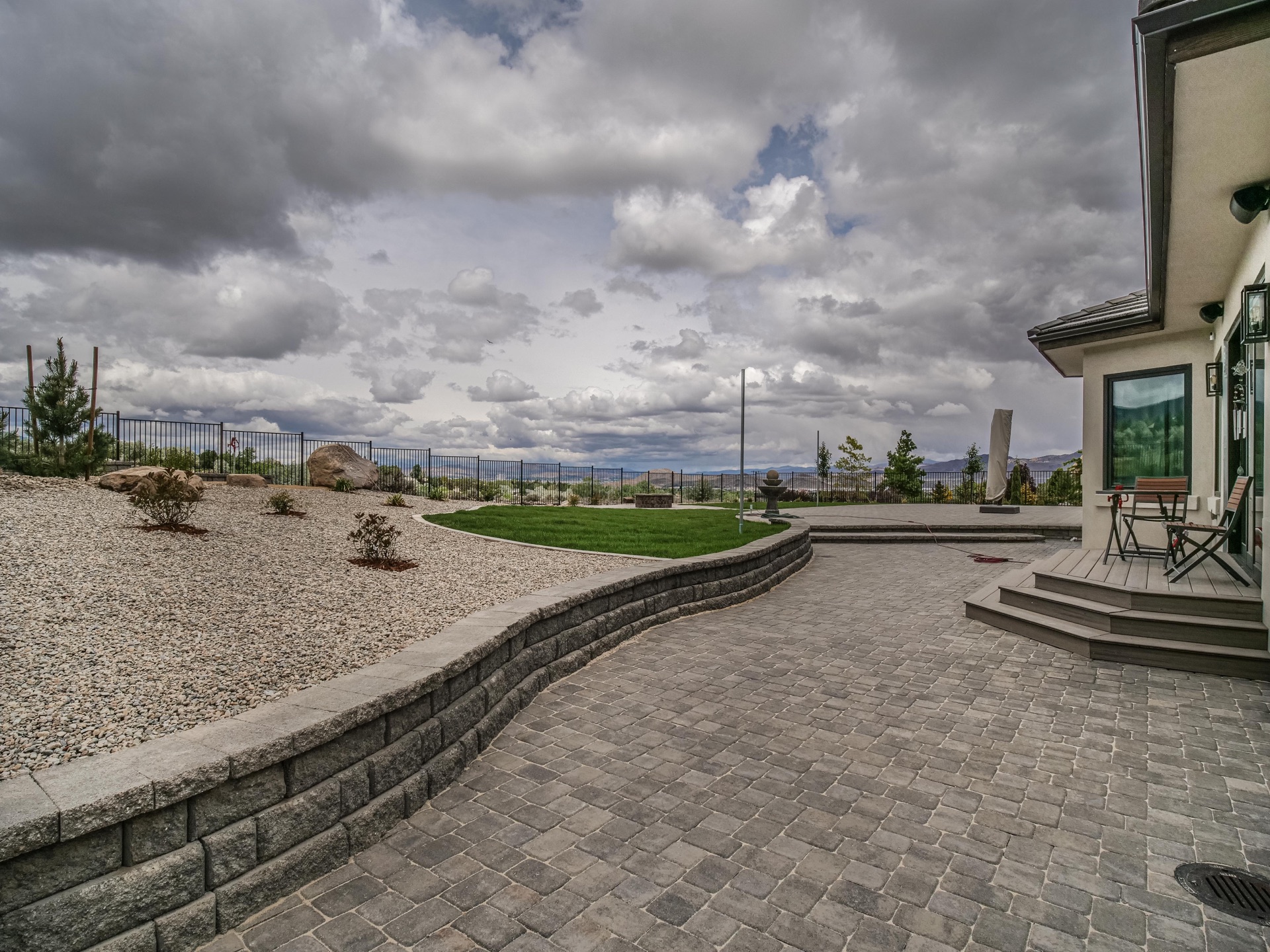 Retaining Walls & Stonework