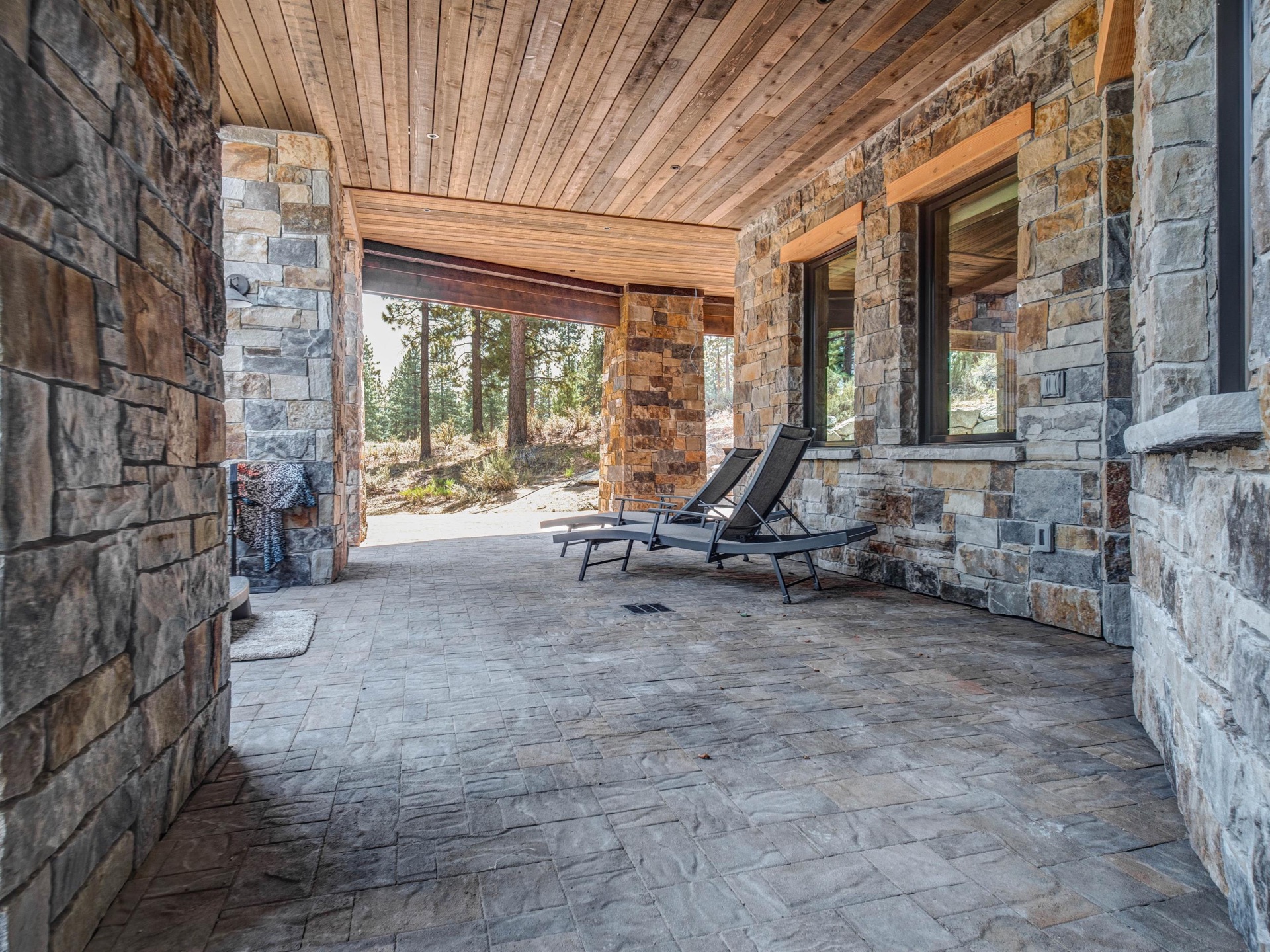 Pavers & Hardscape