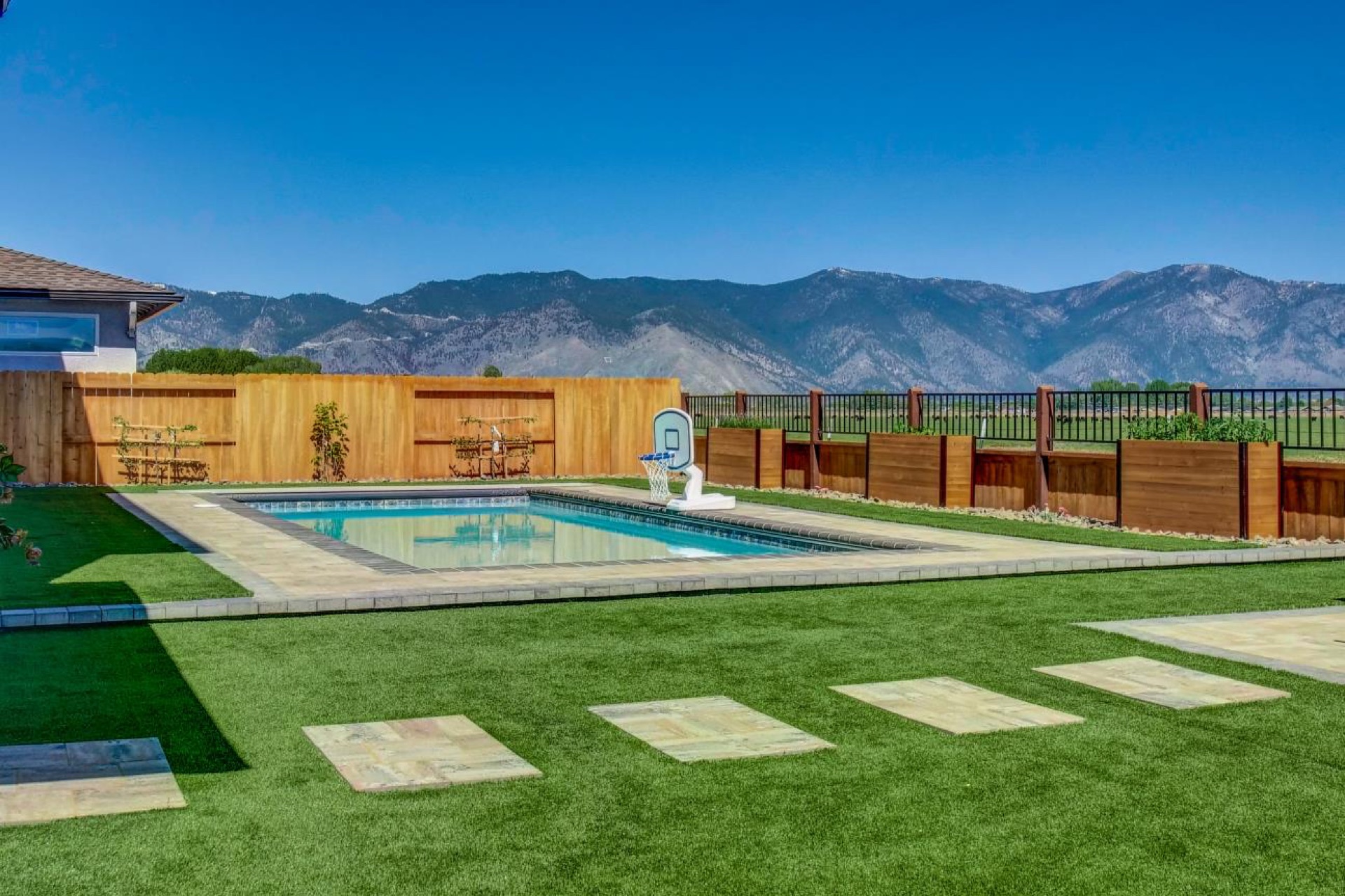 Pavers & Hardscape