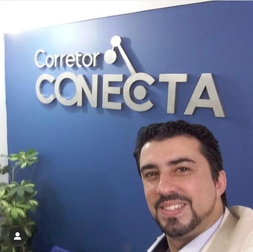 Jimmy Ribeiro na sede Corretor Conecta