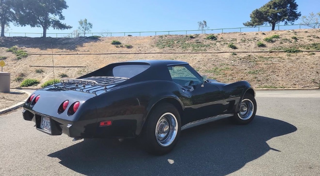 1975 Chevrolet Corvette view 3