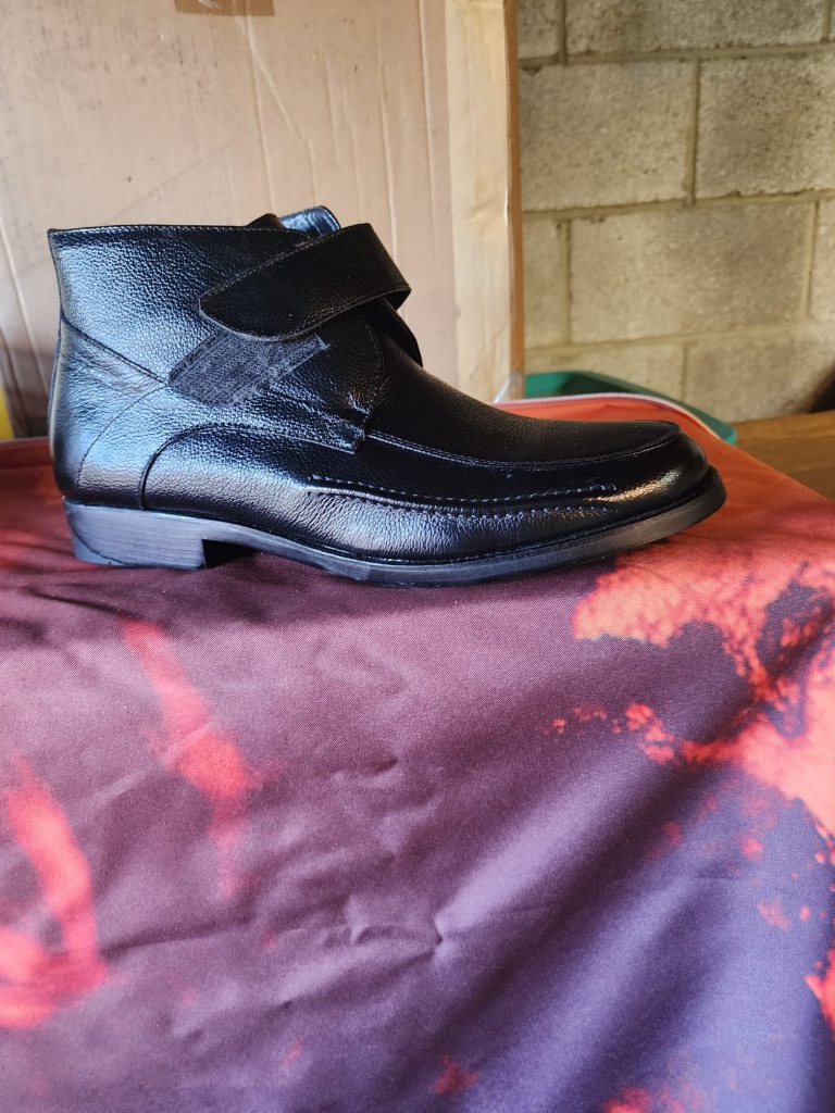 3268 Black