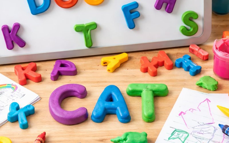 نطق الحروف الإنجليزية بطريقة صحيحة وسهلة للمبتدئين