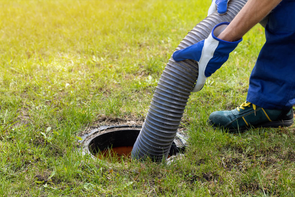 Septic pumping service