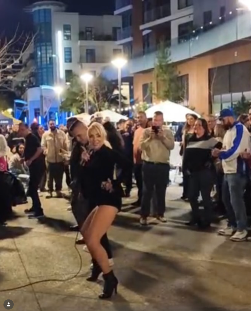 Josie Neglia outdoor performance with crowd