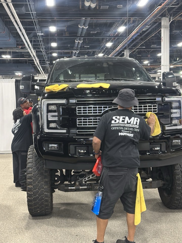 SEMA 2025 photo 2