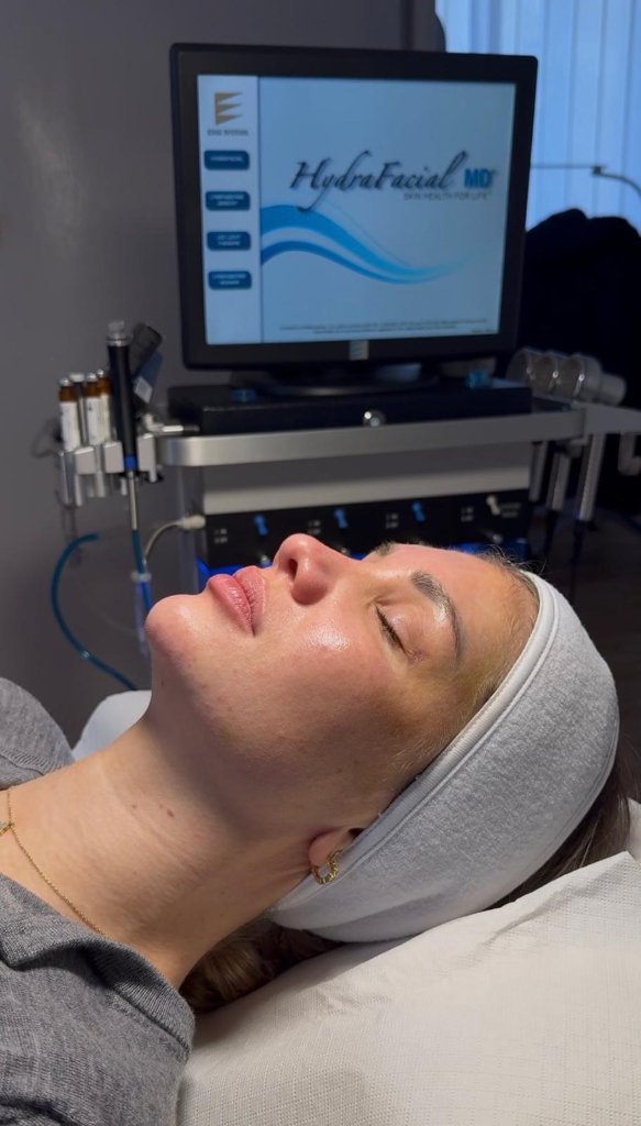 Hydrafacial in Berlin bei Dr. Buschmann