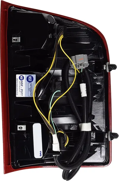 Farol trasero Chevrolet Suburban 2007-2014