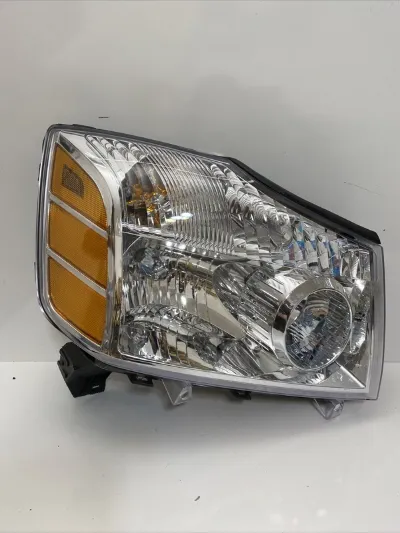 Optico delantero Ford Fiesta 2004/2006