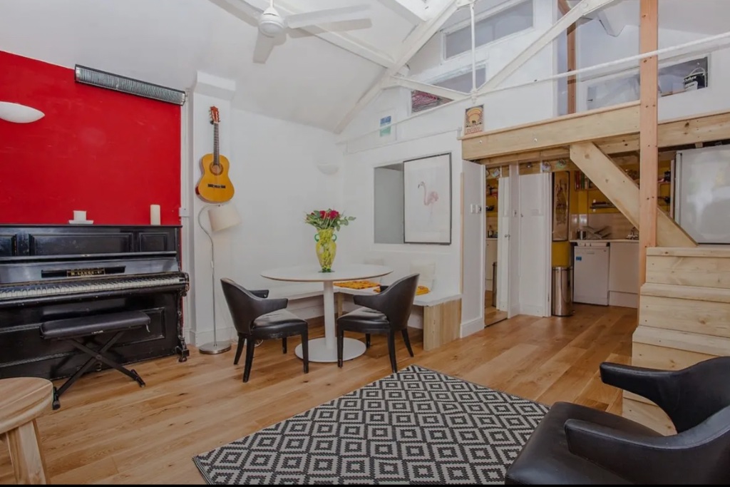 Living & dining area