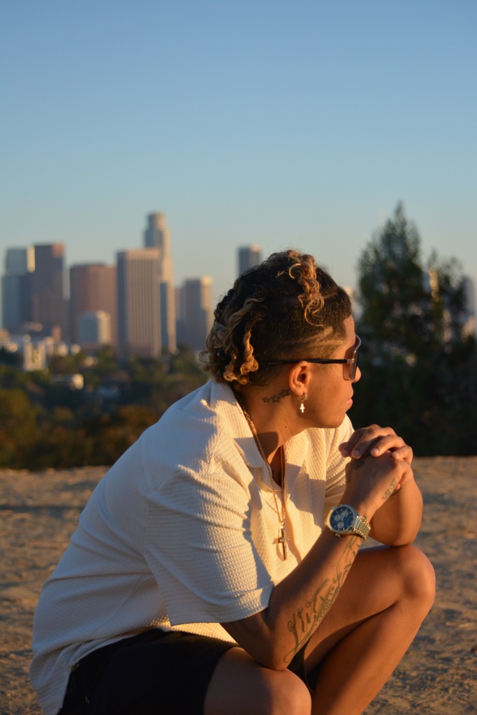 Vhee Riv — Profile in the Sun