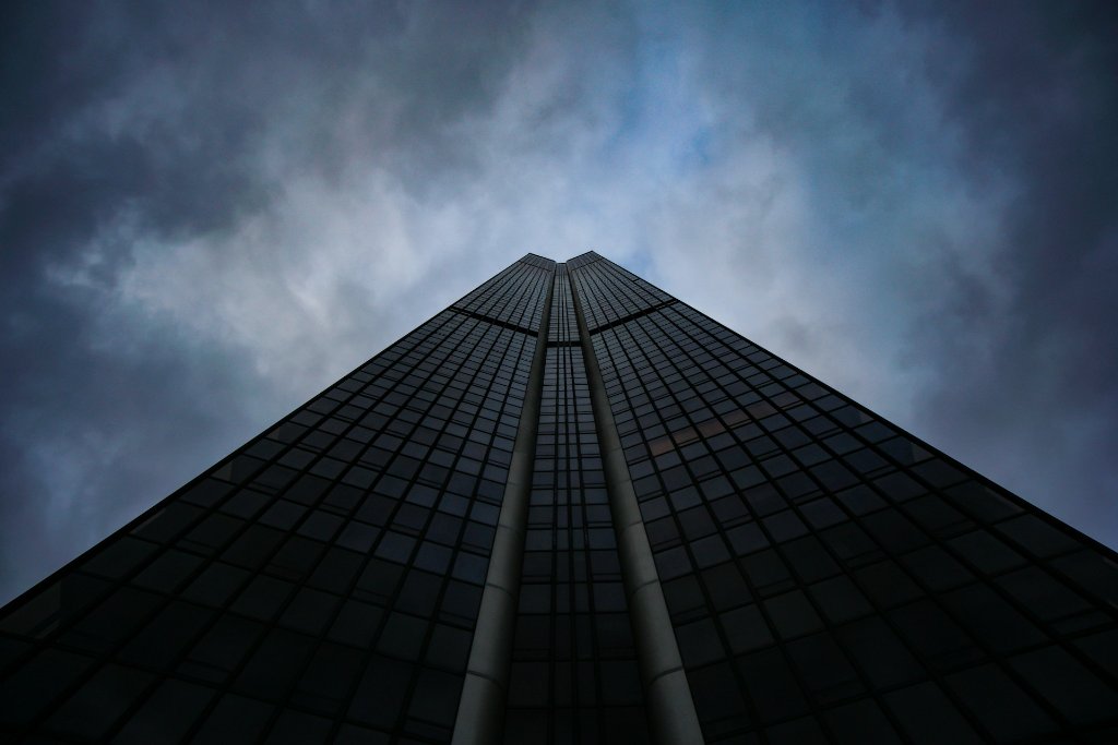 How to Photograph Symmetry and Patterns in Architecture