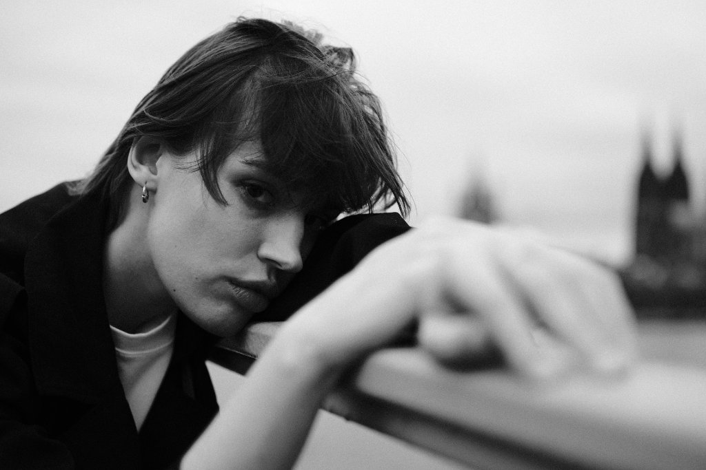 Black and White Portrait Photography Tips for Beginners