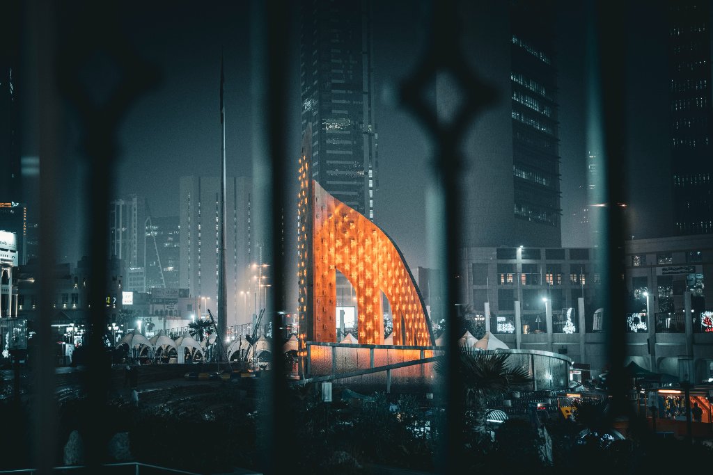 Urban Photography Ideas: 25 Creative Concepts for City Scenes