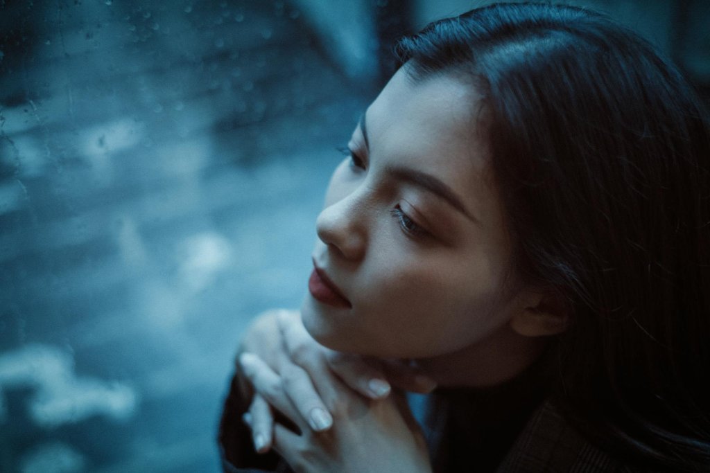 Natural Light vs. Artificial Light in Photography