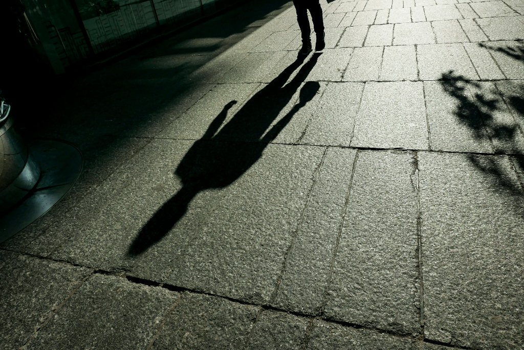 How to Photograph Shadows: Techniques, Settings & Tips
