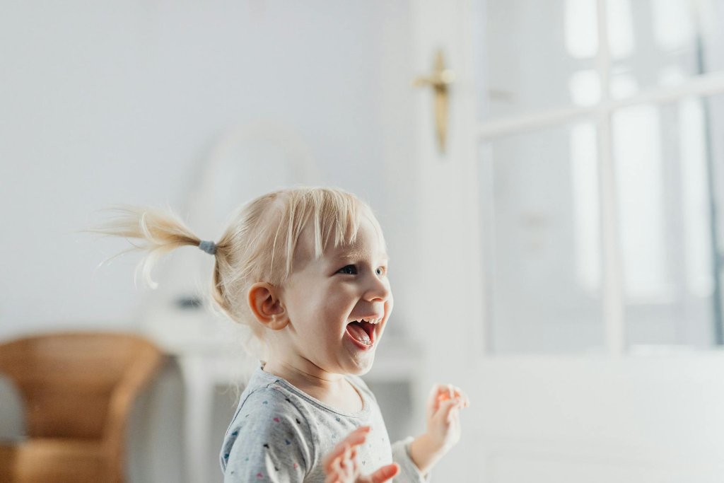 How to Photograph a Toddler Who Won't Sit Still