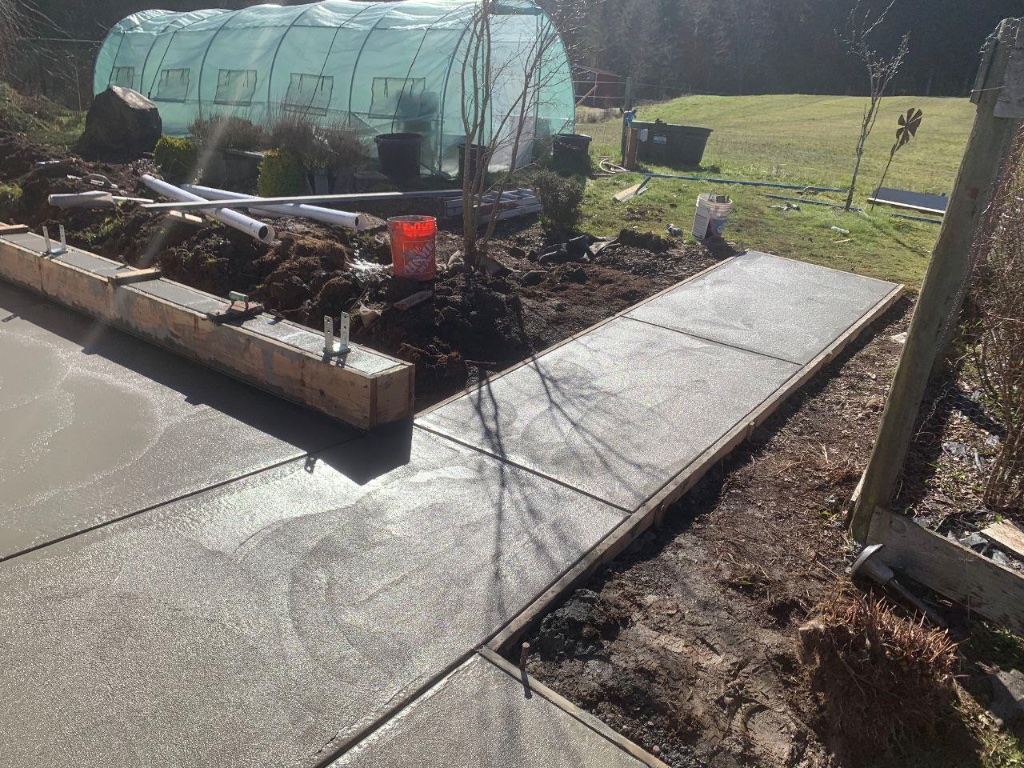 Concrete pad pour in Cathlamet, WA