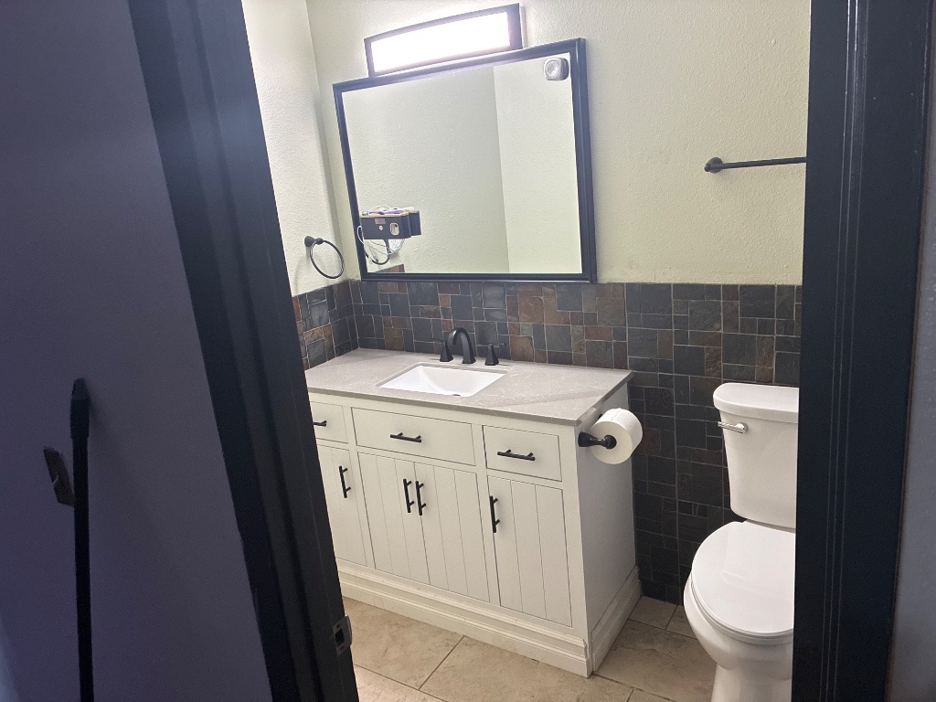 Bathroom vanity & tile remodel in Ridgefield, WA