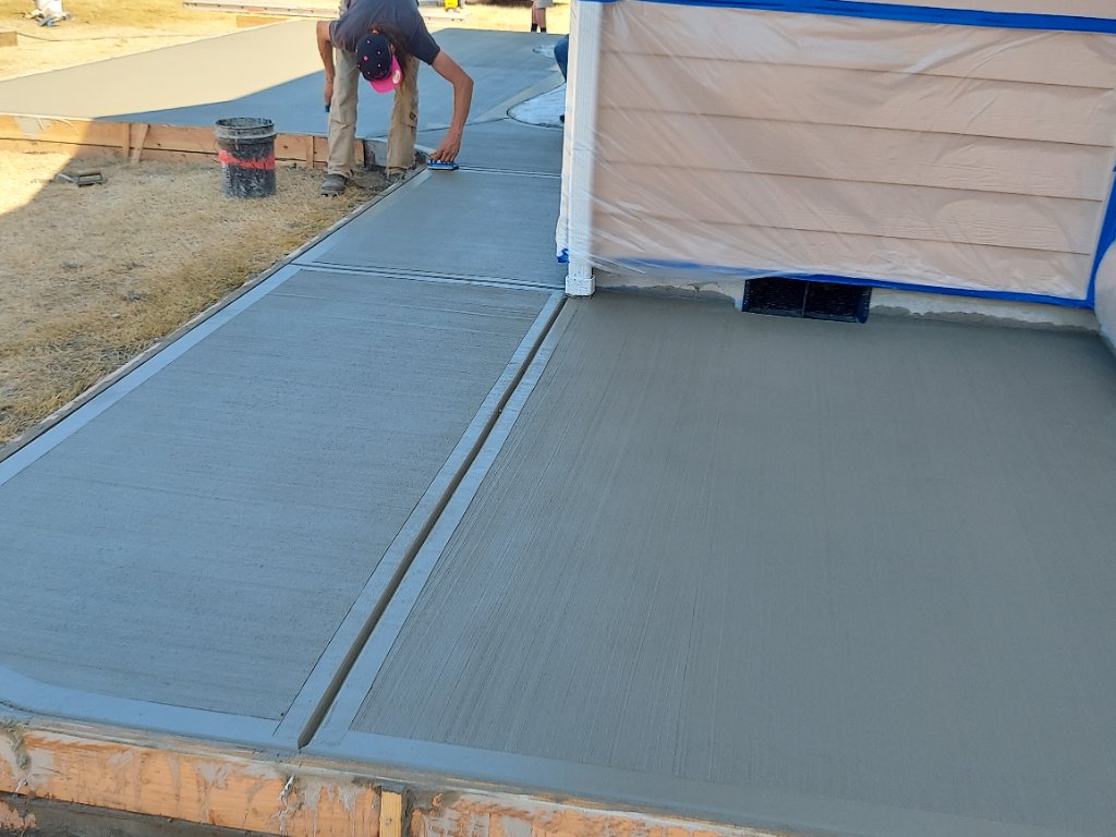 Concrete pad pour in Cathlamet, WA