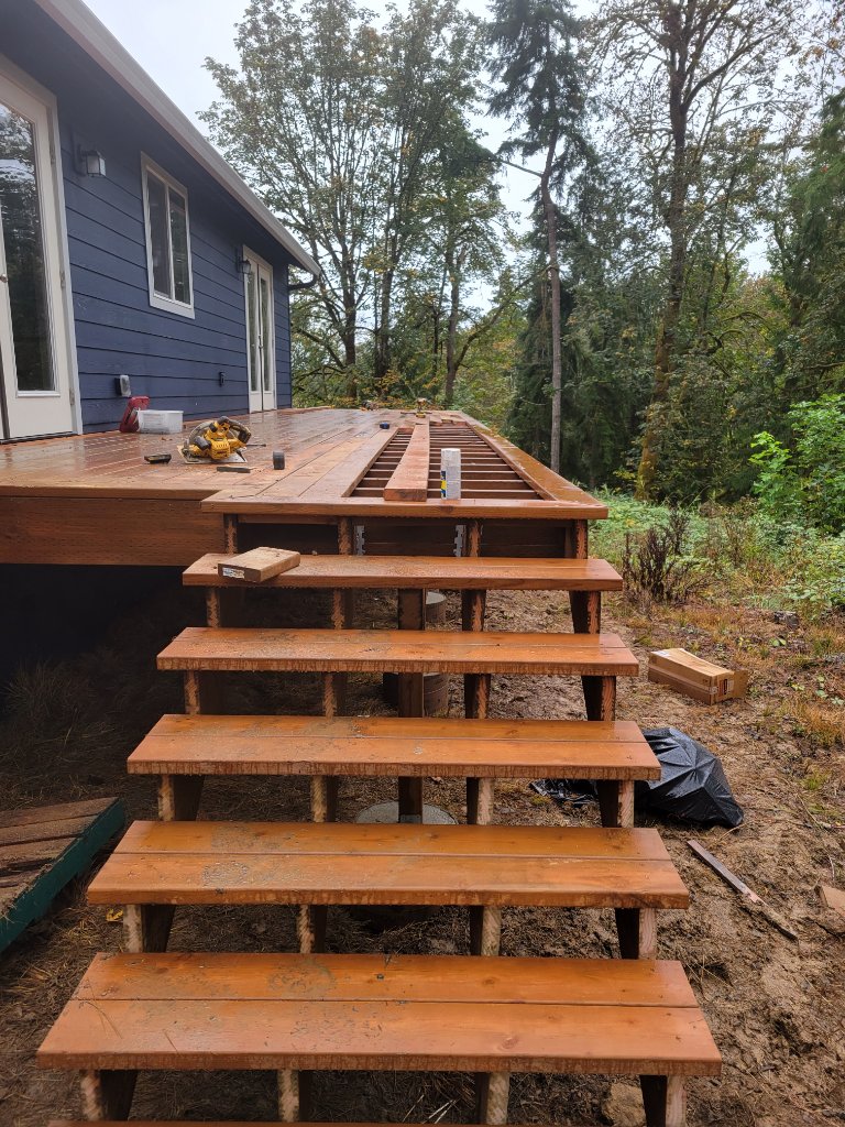 Deck replacement with stairs in Longview, WA