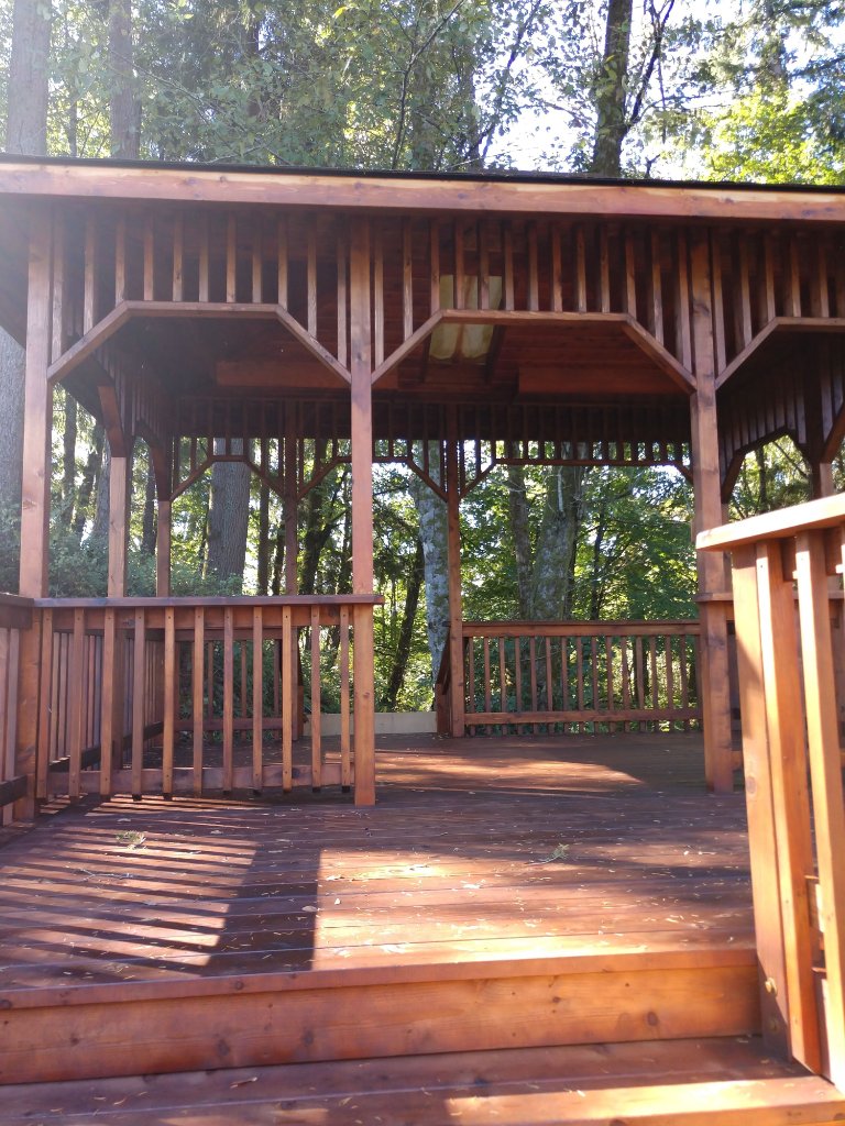 Elevated gazebo deck
