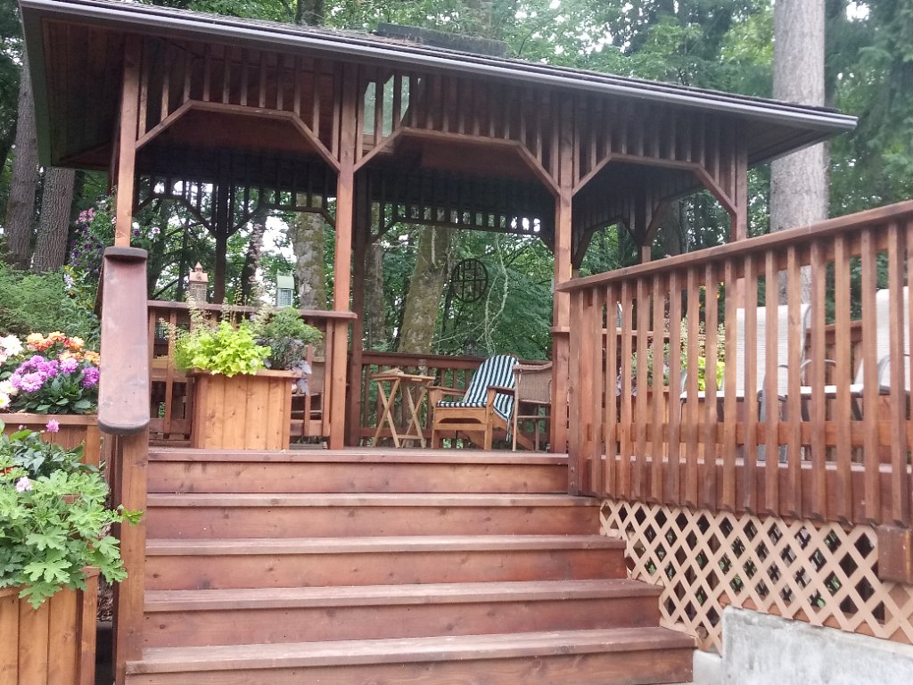 Deck with stained railing in Cathlamet, WA