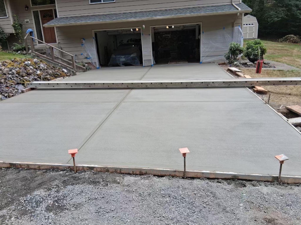 New concrete driveway in Vancouver, WA
