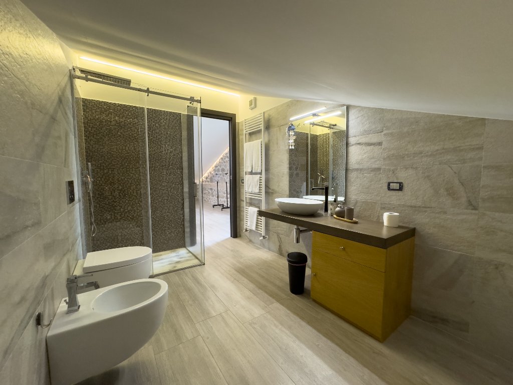 Bagno con doccia 2