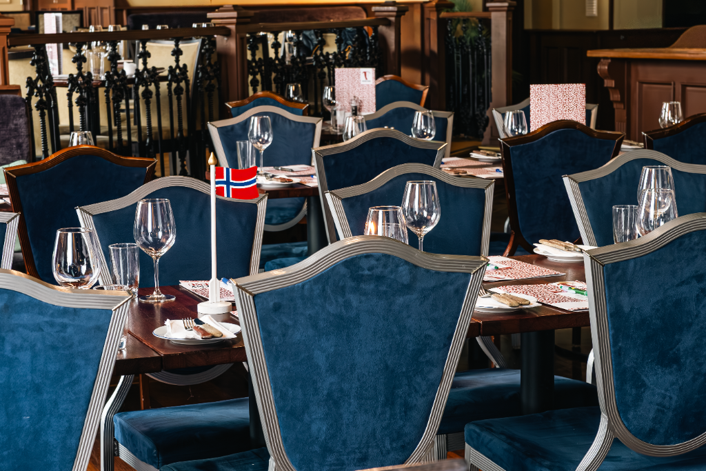 Hereford Steakhouse Sentrum – Bord og dekking