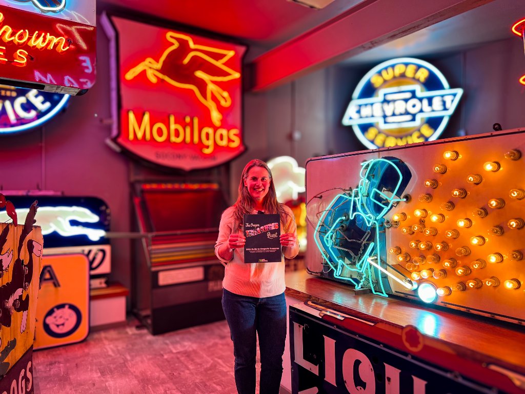 Oregon Treasure Quest at the National Neon Sign Museum
