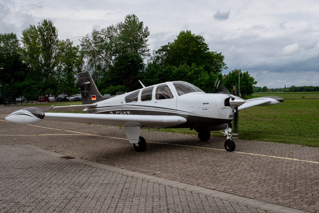 Beechcraft F33A Bonanza