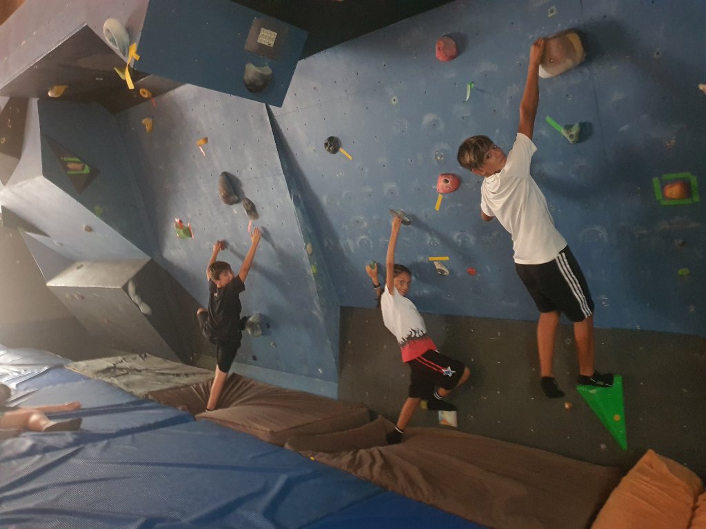 Arrampicate in strutture e sulle rocce