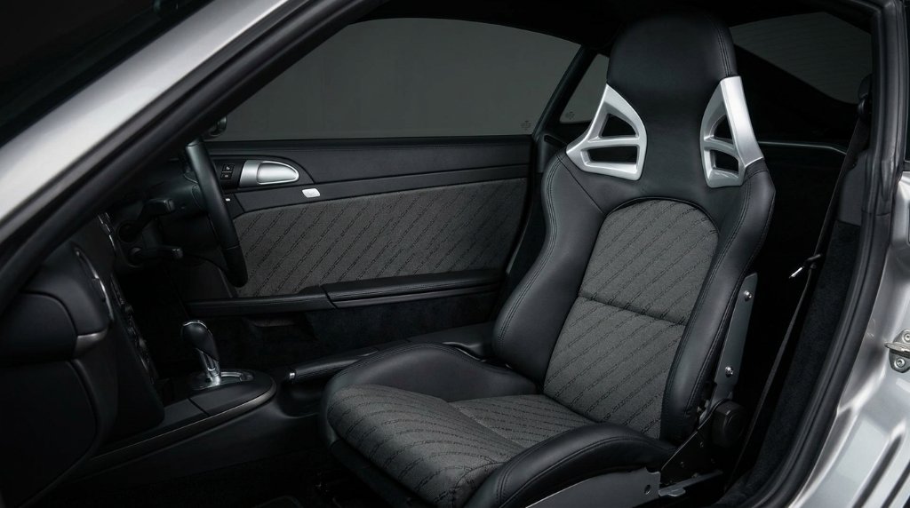 Porsche 987 Cayman Custom Seats & Door Cards Installation