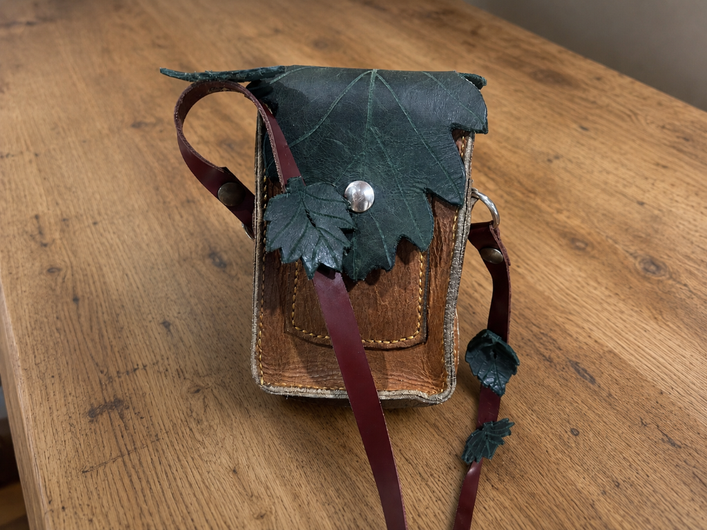 Leaf Crossbody