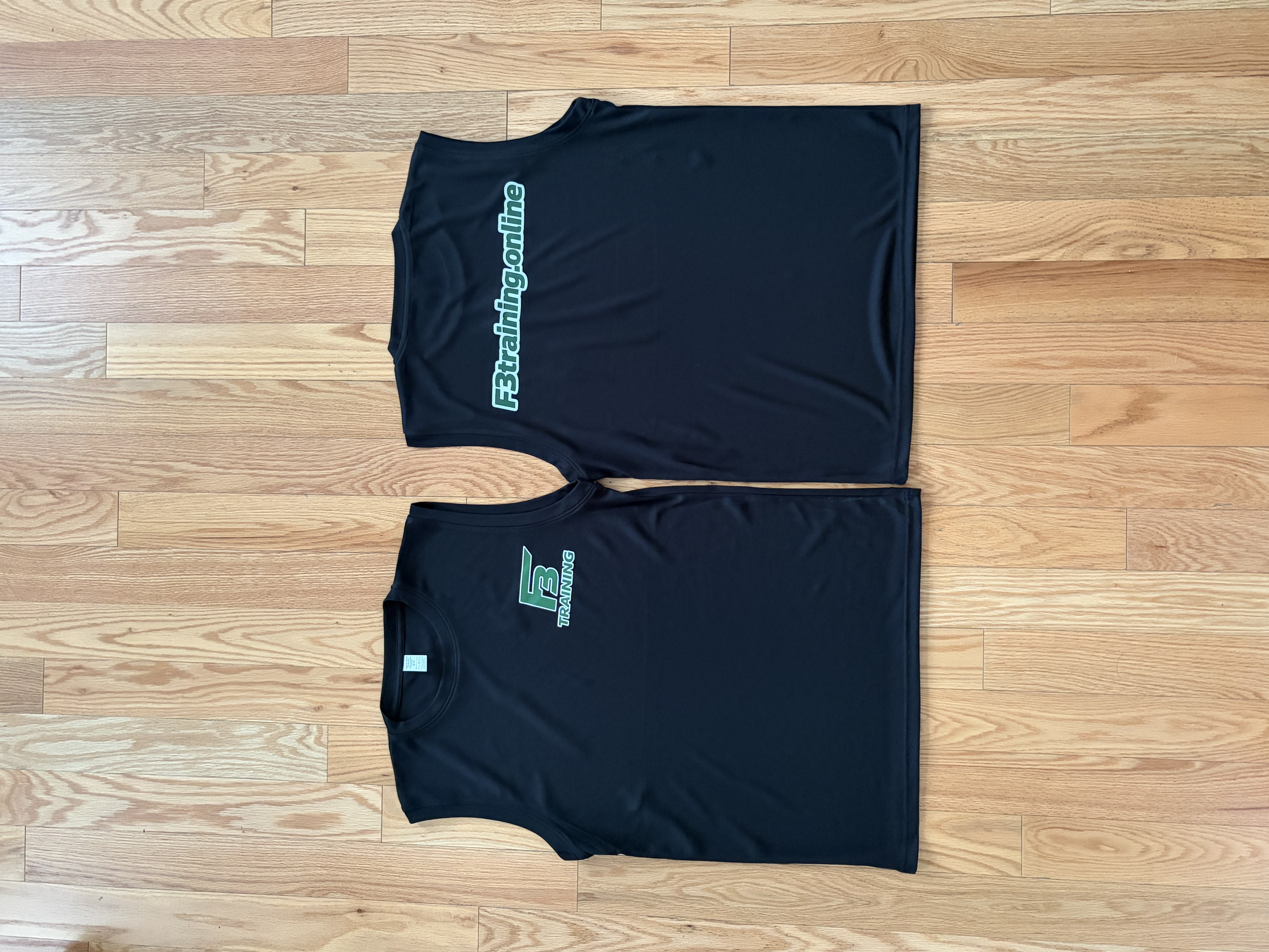 Sleeveless performance, front & back
