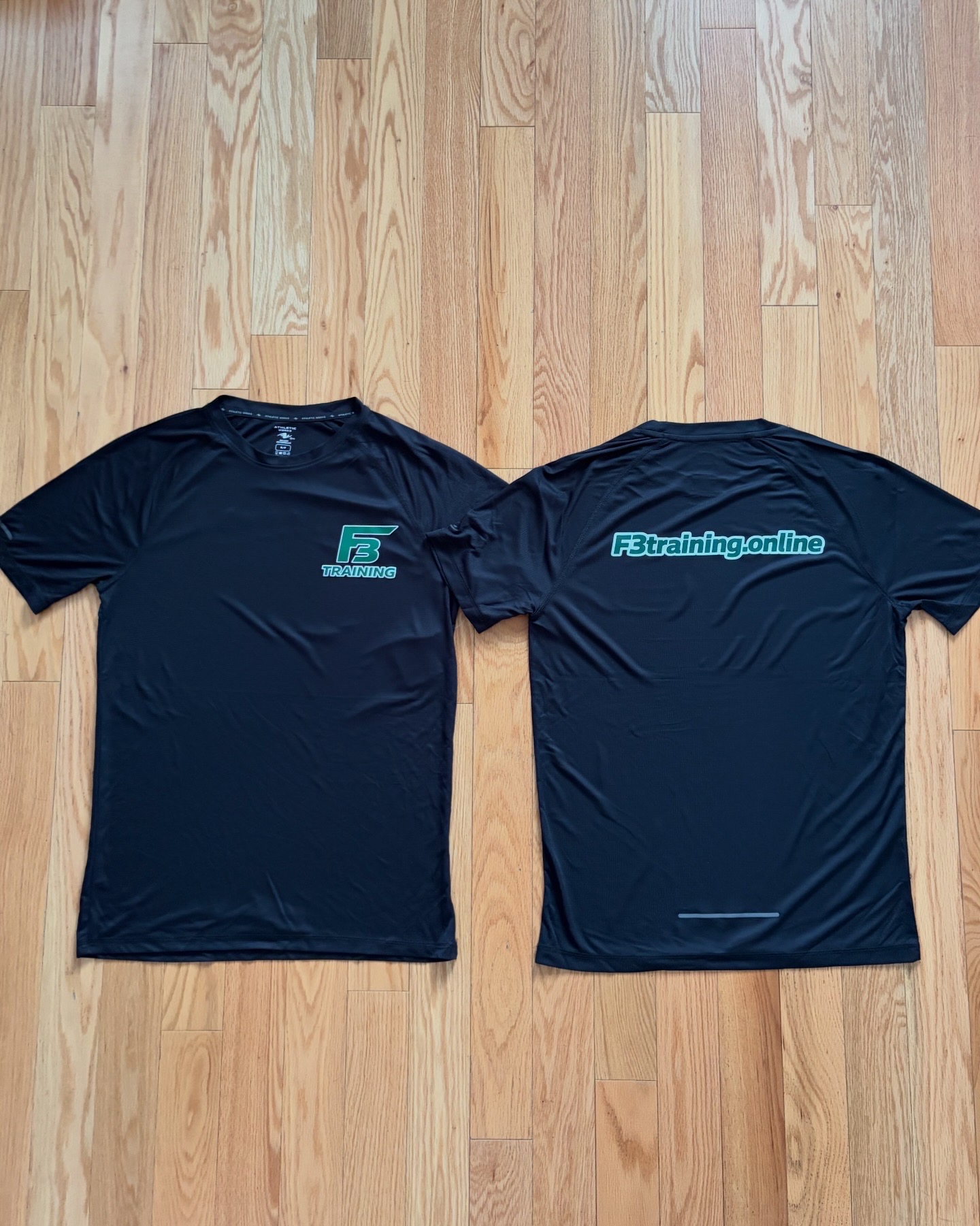Performance tee, front & back