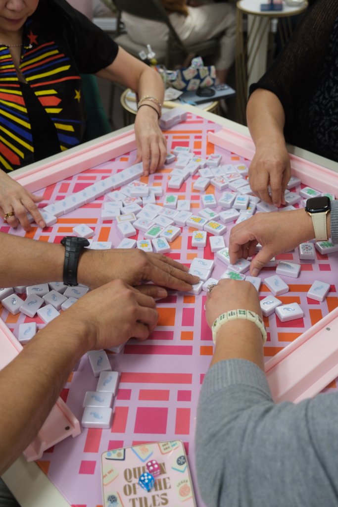 Mahjong game in progress