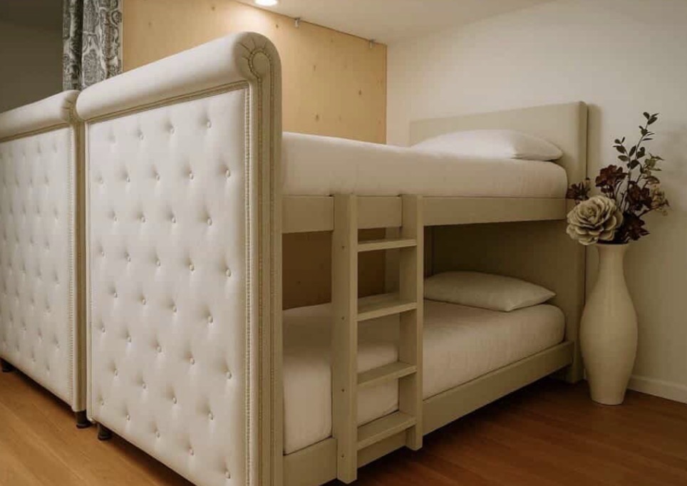 6-Person Room