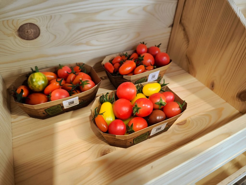Frische Tomaten im Hofladen