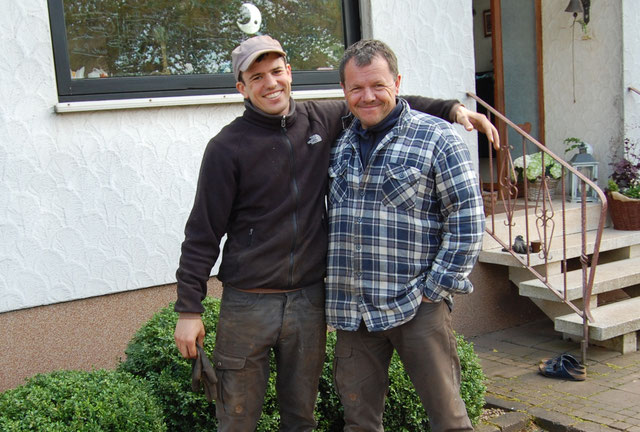 Johannes und Matthias Dörr am Hof
