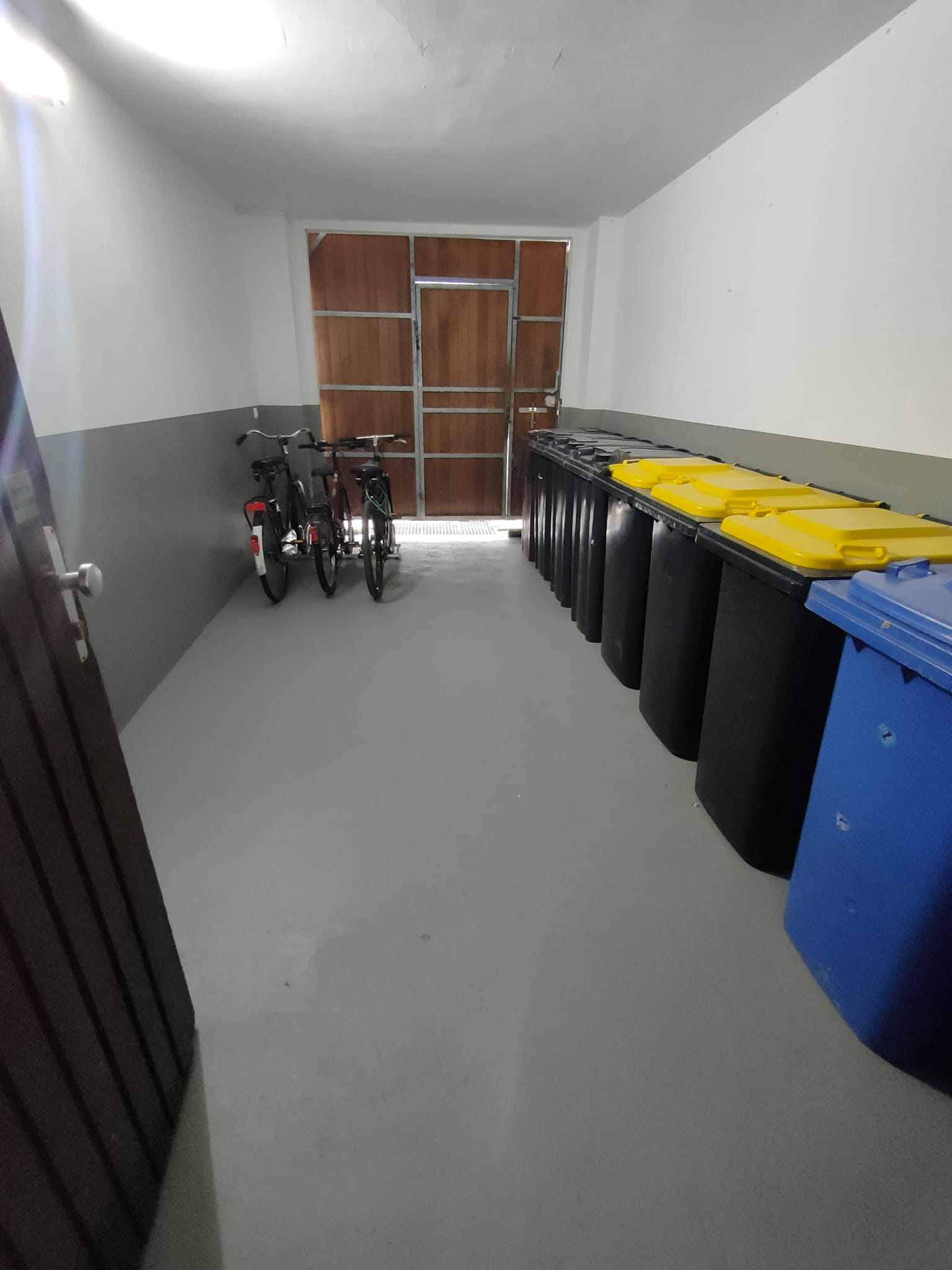 Gangansicht Müllraum